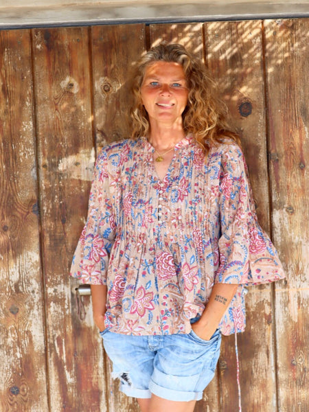 Ananda  tunica ,short beautiful pleated blouse