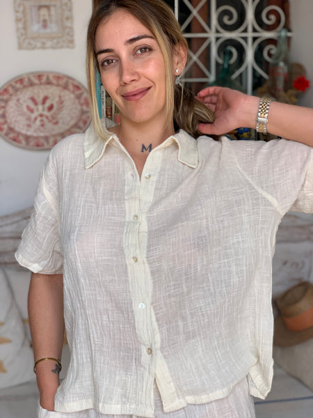 Linen woman shirt off white