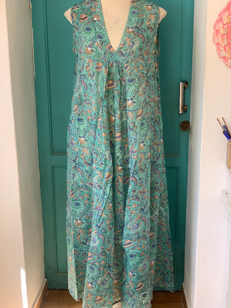 Pam sleeveless blue dress 🌴
