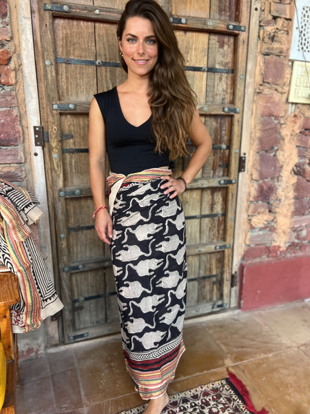 Sarong  Pareo new collection big size with golden zari border black panther