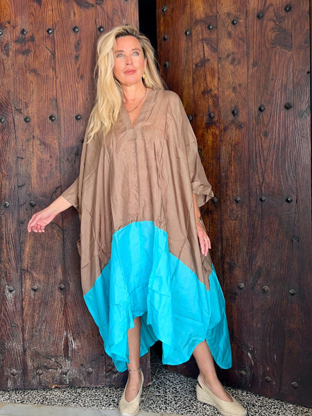 Exclusive luxury  Hanoi Silk kaftan - free size mid length
