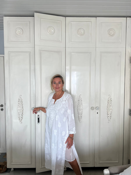 Kundalini  white cotton kurta tunic with hand embroidery -  AUROBELLE  IBIZA