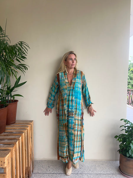 Silk Martha Kaftan – Upcycled Vintage Sari Collection no 2