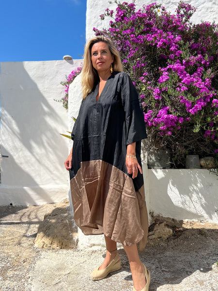 SILK KAFTAN IN BLACK AND BEIGE medium Lenght