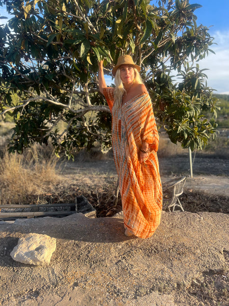 One-of-a-Kind Vintage Silk Sari Kaftan ✨no 3 dye tye