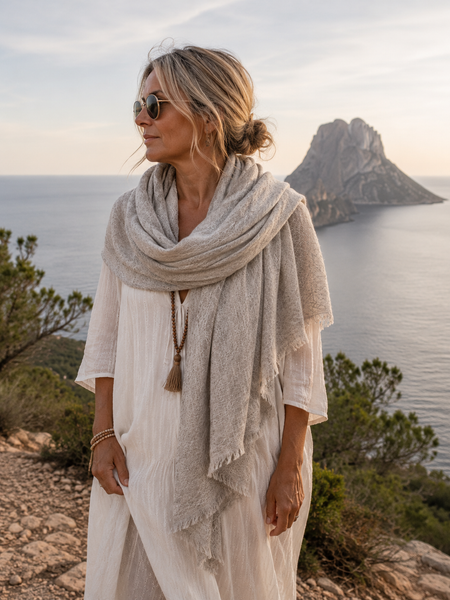 Cosy cashmere wool shawl in grey and beige