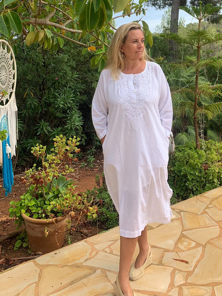 Classic white cotton kurta tunic with hand embroidery