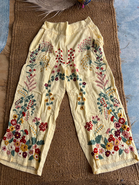 Chiang Mai boho trouser with flower hand embroidery 🧵