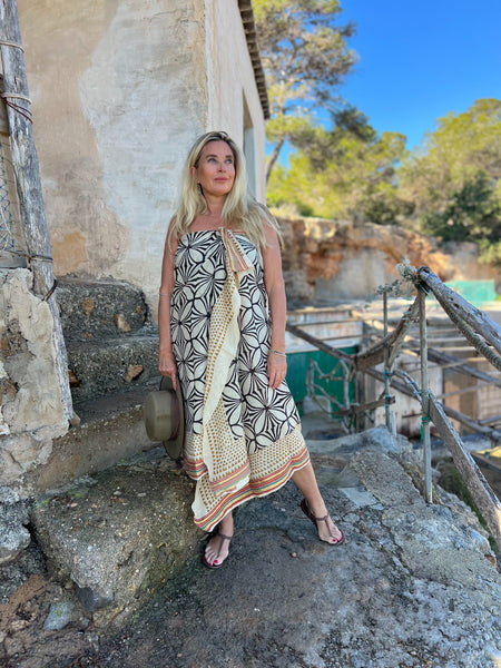Big size Sarong ,Hand Block Printed Extra Large Sarong | Organic Cotton Muslin | Natural Bagru Print with Gold / Flower of life -  AUROBELLE  IBIZA