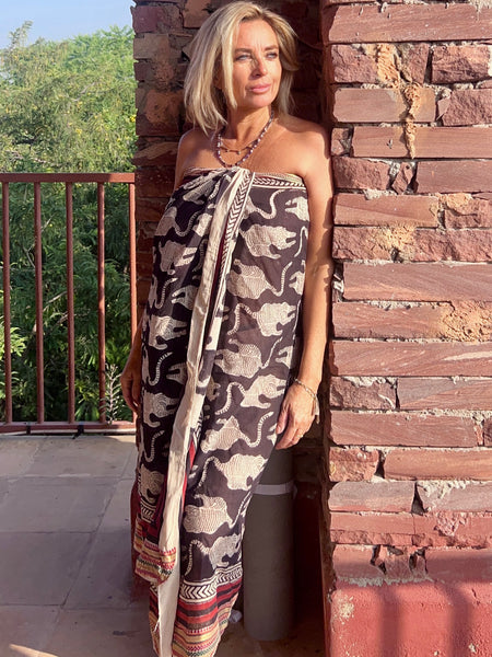 Sarong  Pareo new collection big size with golden zari border black panther