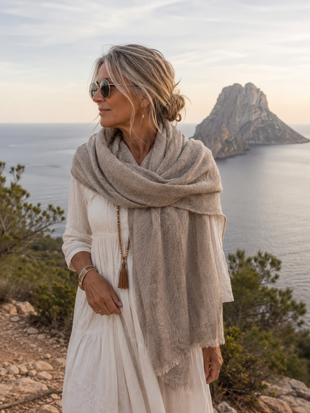 Cosy cashmere wool shawl in grey and beige