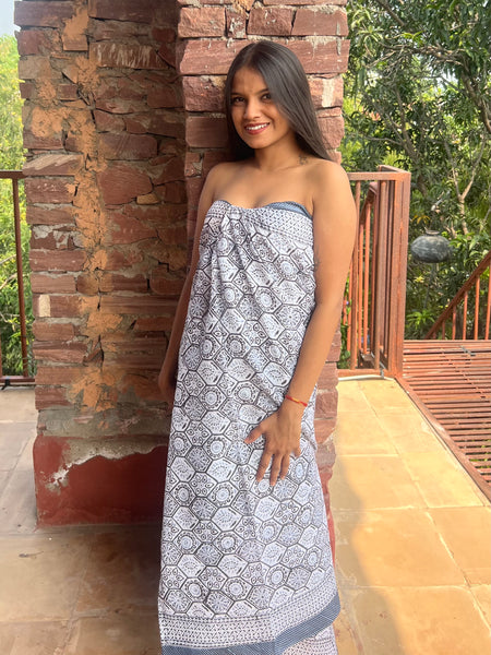 Sarong   , Pareo  , cotton shawl and beach Deluxe Block print collection,elegant grey 🌸 -  AUROBELLE  IBIZA