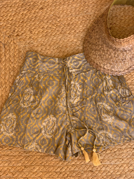 Beige batik shorts - AUROBELLE IBIZA