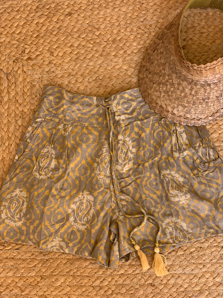 Sexy summer short batik