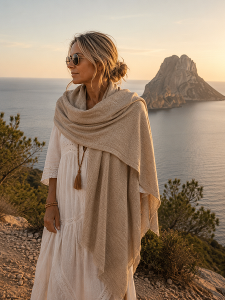 Cosy cashmere wool shawl in grey and beige