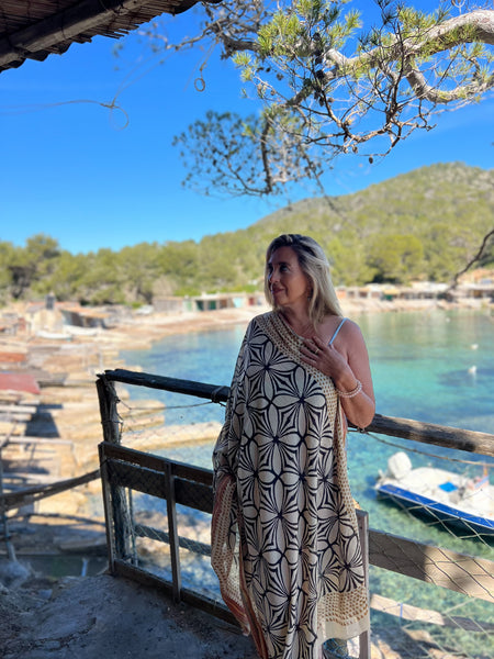 Big size Sarong ,Hand Block Printed Extra Large Sarong | Organic Cotton Muslin | Natural Bagru Print with Gold / Flower of life -  AUROBELLE  IBIZA