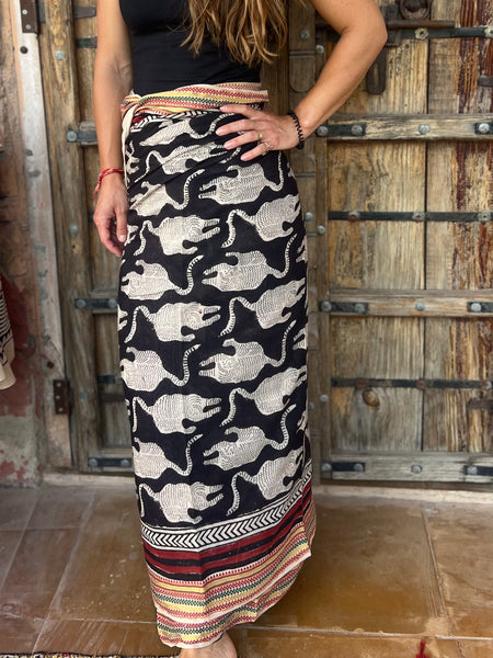 Sarong  Pareo new collection big size with golden zari border black panther