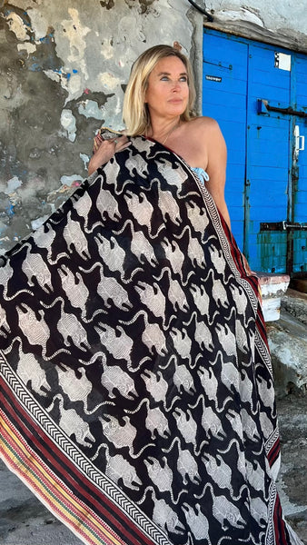 Big size Sarong ,Hand Block Printed Extra Large Sarong | Organic Cotton Muslin | Natural Bagru Print with Golden-Black 🐆 Panther 8 -  AUROBELLE  IBIZA