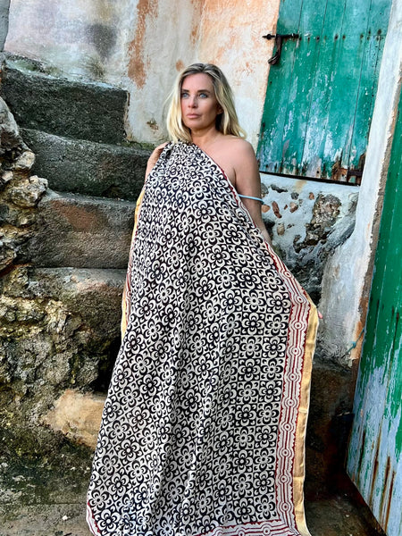 Big size Sarong ,Hand Block Printed Extra Large Sarong | Organic Cotton Muslin | Natural Bagru Print with Golden Black flower 🌺 -  AUROBELLE  IBIZA