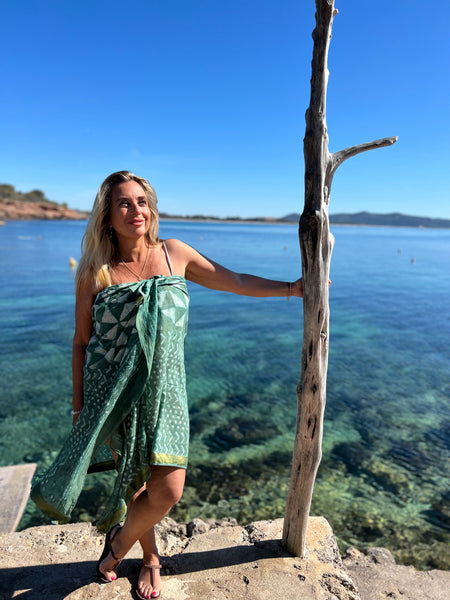 Big size Sarong ,Hand Block Printed Extra Large Sarong | Organic Cotton Muslin | Natural Bagru Print with Golden-Black Emerald green geo -  AUROBELLE  IBIZA