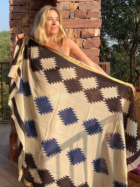 Hand Block Printed Extra Large Sarong | Organic Cotton Muslin | Natural Bagru Print with Golden Sari Border no 1 Star 🌟 -  AUROBELLE  IBIZA