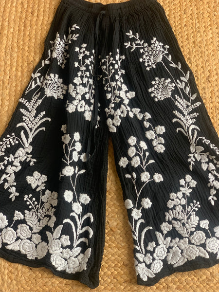 (Chiang Mai boho trouser with flower hand embroidery 🧵
