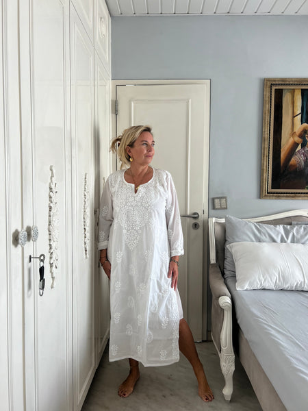 Kundalini  white cotton kurta tunic with hand embroidery -  AUROBELLE  IBIZA