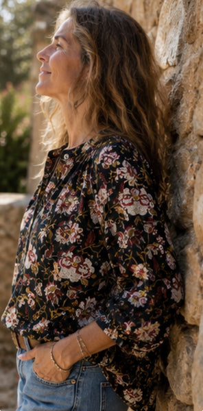 Lisa blouse button black flower