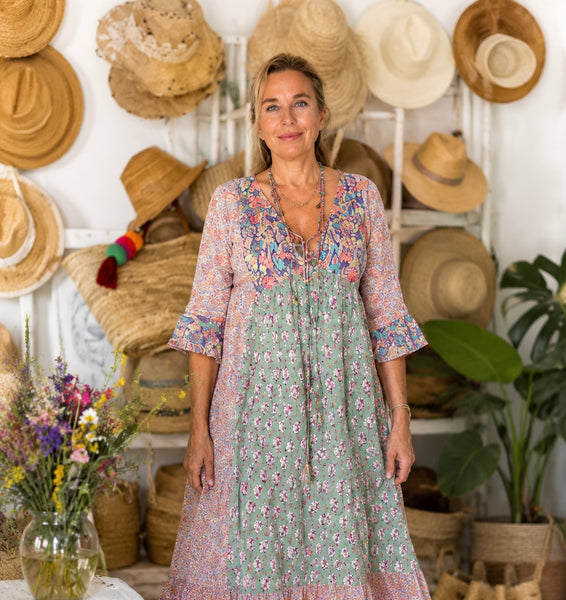 Special dress sage