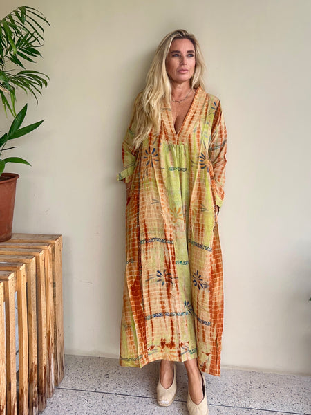 Silk Martha Kaftan – Upcycled Vintage Sari Collection no 1