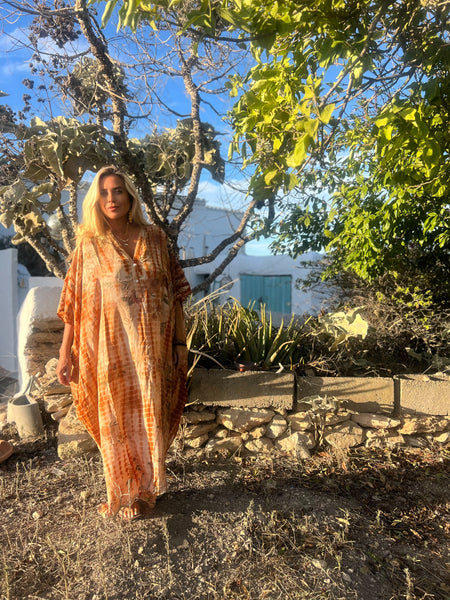 One-of-a-Kind Vintage Silk Sari Kaftan ✨no 2 flower