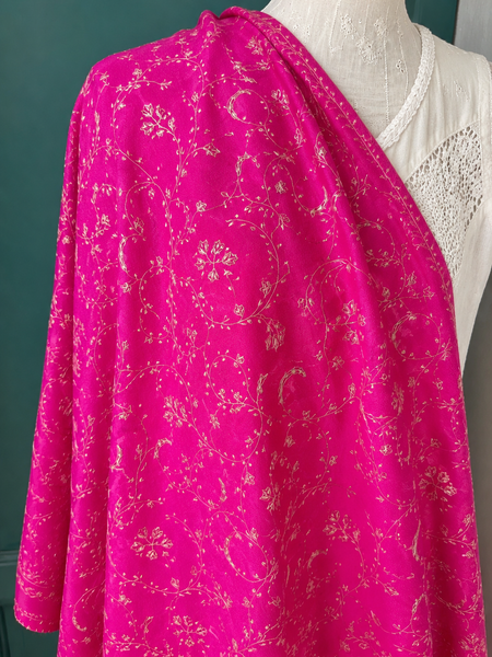 Pink cashmere wool shawl natural color with exclusive hand embroidery  from Srinagar paisley -  AUROBELLE  IBIZA