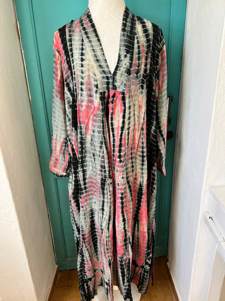 Silk Martha Kaftan – Upcycled Vintage Sari Collection no 21 XXL pink pikes