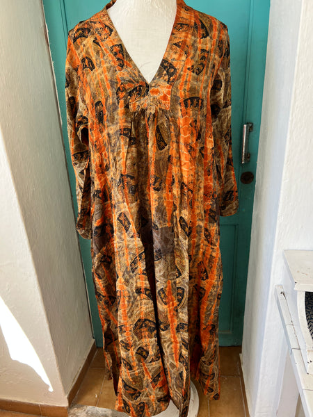 Silk Martha Kaftan – Upcycled Vintage Sari Collection no 23 Size sm ibiza town