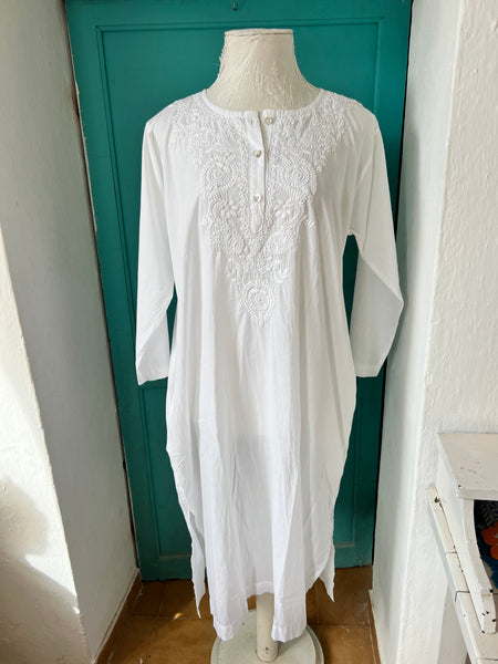 Classic – White Cotton Embroidered Kurta yoga