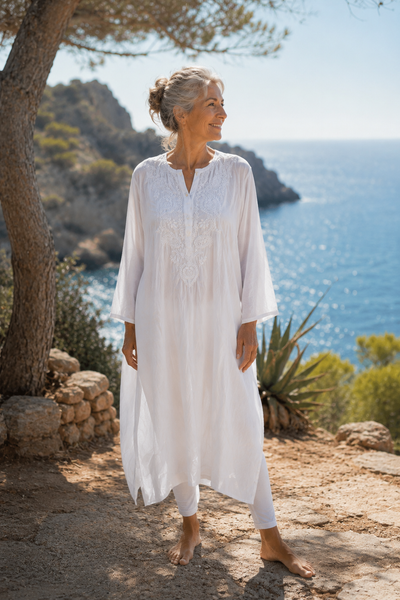 Classic – White Cotton Embroidered Kurta yoga
