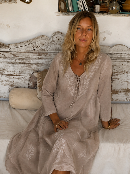Mughal – Beige Muslin Cotton Embroidered Dress