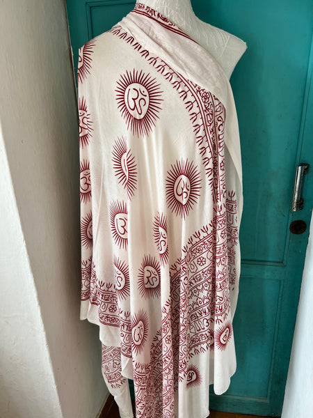 Sarong om white red -  AUROBELLE  IBIZA