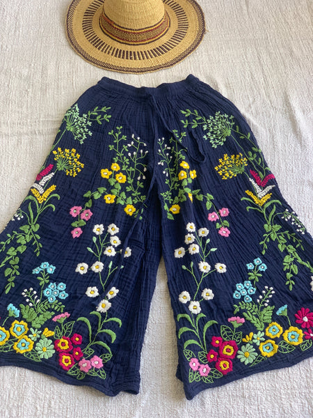 Chiang Mai boho trouser with flower hand embroidery 🧵blue