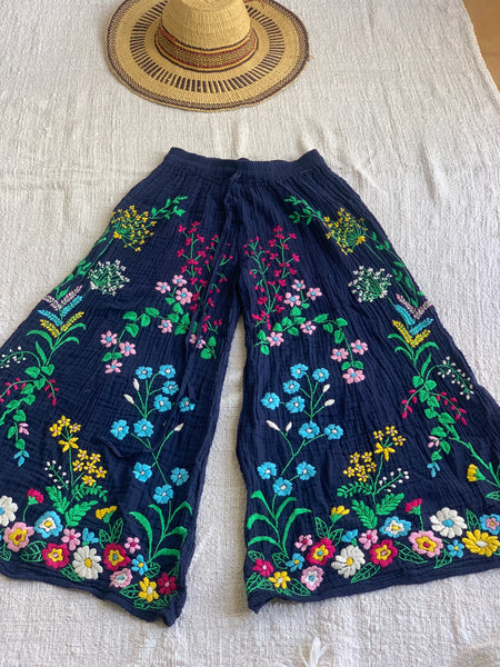 Chiang Mai boho trouser with flower hand embroidery 🧵blue