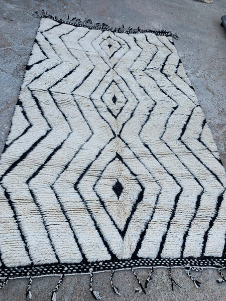 Berber rug big  size white masterpiece of an vintage Morroco carpet
