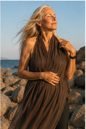 Pancha Mama cashmere shawl, close-up of the weave and texture — Aurobelle Ibiza