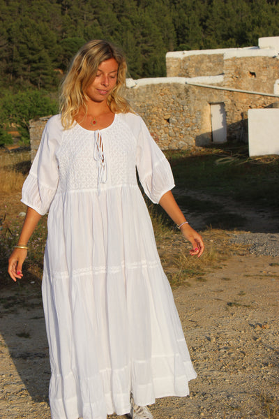 Happy hippy white cotton dress